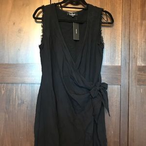 NWT • Lulus • Black Shift Dress